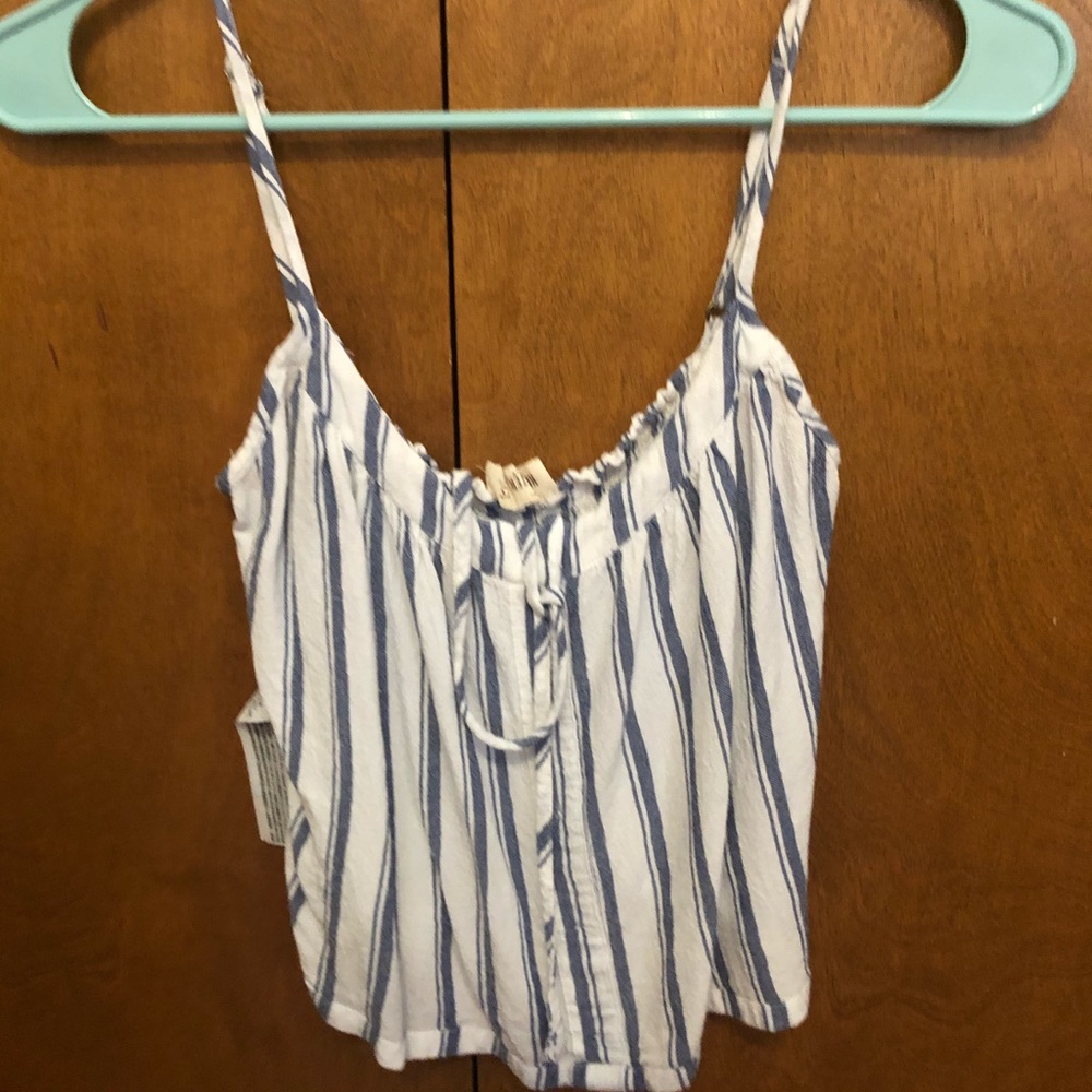 Hollister crop top